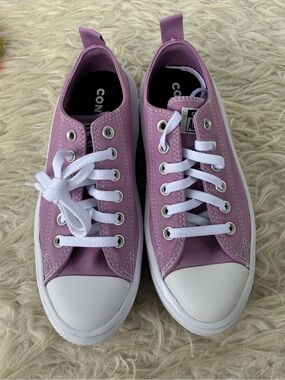 🌺NIB Converse move ox sneakers 🌺